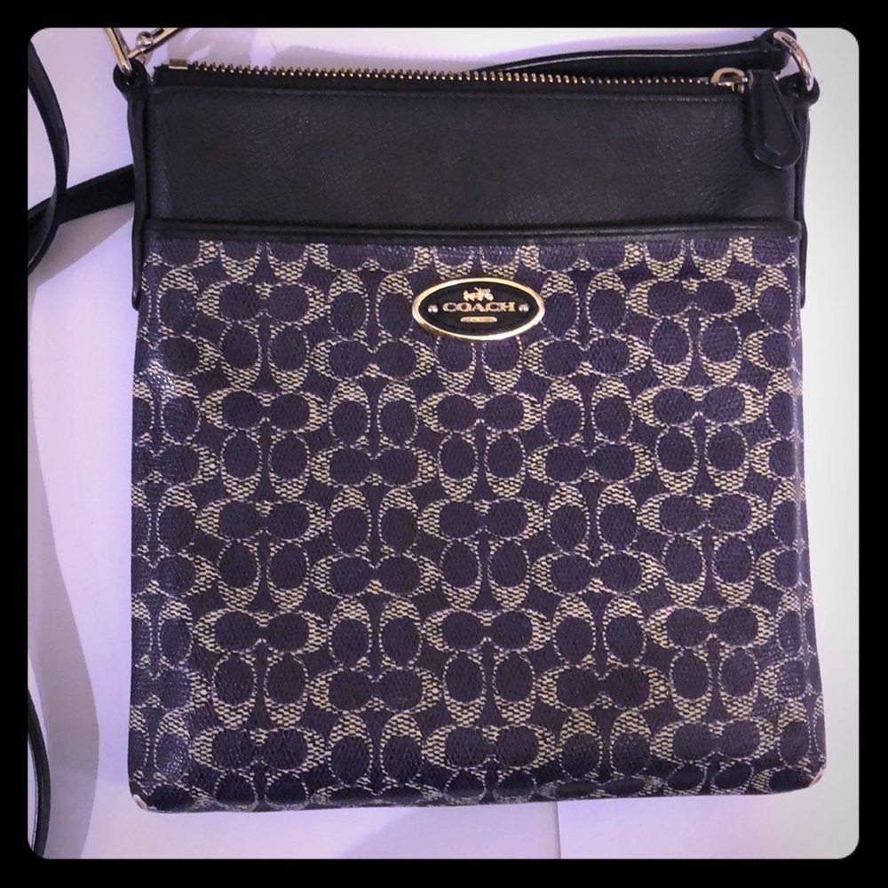 COACH Signature Messenger Crossbody